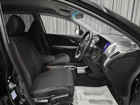 Honda Stream II Рестайлинг с пробегом 2009 года, цена 1 050 000 рублей, 125000 км, минивэн, Автокод Объявления