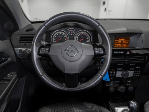 Opel Astra H Рестайлинг с пробегом 2011 года, цена 695 000 рублей, 86833 км, хэтчбек, Автокод Объявления