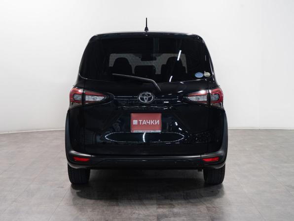 Toyota Sienta II Рестайлинг с пробегом 2019 года, цена 1 415 000 рублей, 100360 км, компактвэн, Автокод Объявления