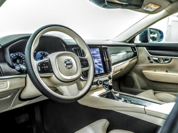 Volvo V90 Cross Country I с пробегом 2017 года, цена 2 580 000 рублей, 181249 км, универсал, Автокод Объявления