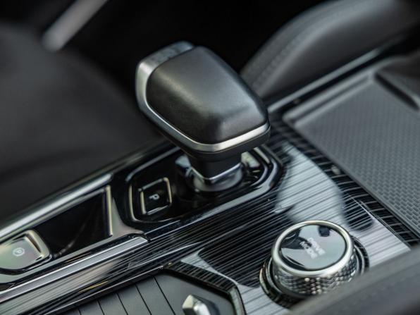 Geely Monjaro I с пробегом 2024 года, цена 3 318 000 рублей, 59239 км, внедорожник, Автокод Объявления