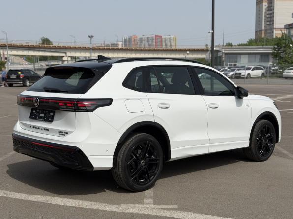 Volkswagen Tiguan III (China Market) с пробегом 2026 года, цена 4 600 000 рублей, 30 км, внедорожник, Автокод Объявления