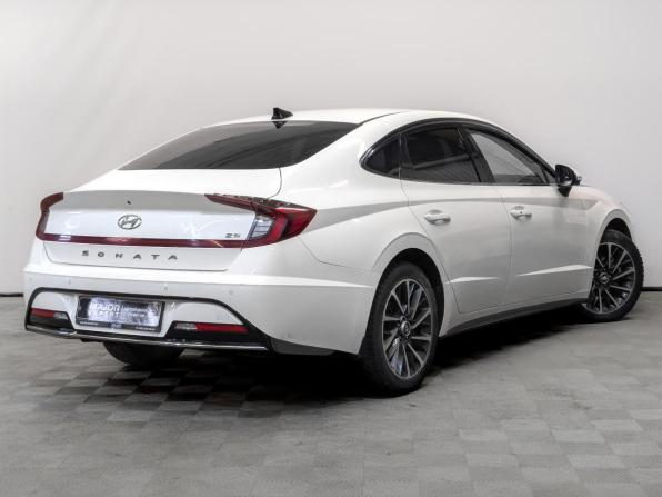 Hyundai Sonata VIII (DN8) с пробегом 2022 года, цена 2 490 000 рублей, 107943 км, седан, Автокод Объявления