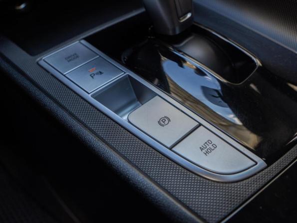 Hyundai Elantra VII (CN7) Рестайлинг с пробегом 2023 года, цена 2 150 000 рублей, 39930 км, седан, Автокод Объявления