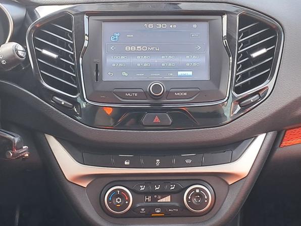 Lada (ВАЗ) Vesta I с пробегом 2019 года, цена 885 000 рублей, 100090 км, универсал, Автокод Объявления
