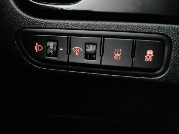 Kia Rio IV Рестайлинг с пробегом 2021 года, цена 1 455 000 рублей, 102644 км, седан, Автокод Объявления