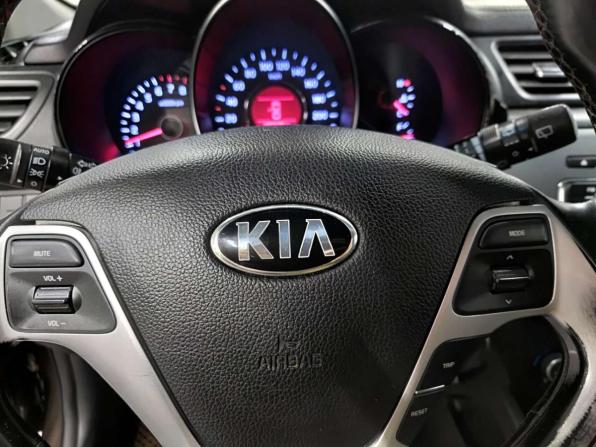 Kia Rio III Рестайлинг с пробегом 2015 года, цена 870 000 рублей, 190477 км, хэтчбек, Автокод Объявления