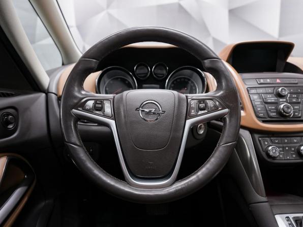 Opel Zafira C с пробегом 2013 года, цена 1 350 000 рублей, 78000 км, минивэн, Автокод Объявления