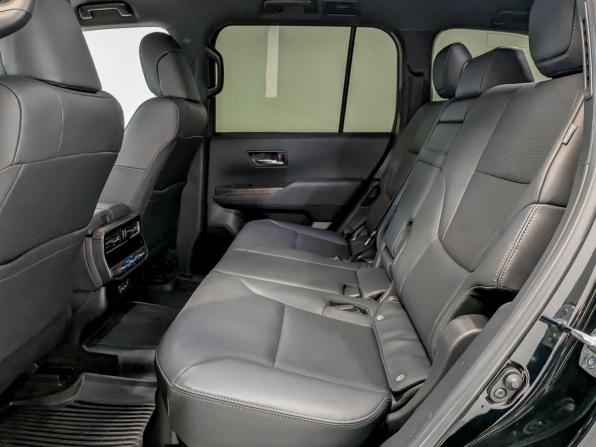 Toyota Land Cruiser 300 Series с пробегом 2021 года, цена 8 330 000 рублей, 72948 км, внедорожник, Автокод Объявления