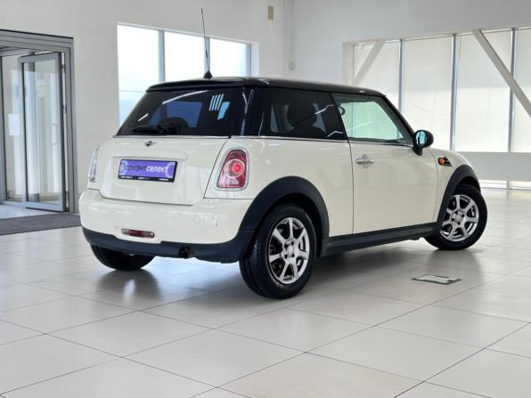 Mini Hatch II (R56) Рестайлинг с пробегом 2011 года, цена 890 000 рублей, 168500 км, хэтчбек, Автокод Объявления