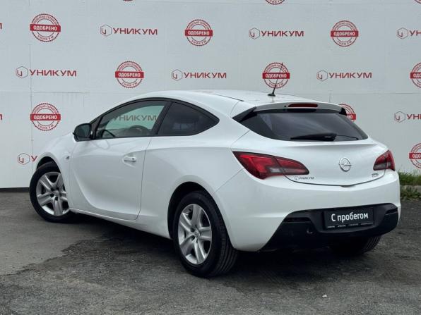Opel Astra J Рестайлинг с пробегом 2013 года, цена 549 000 рублей, 306999 км, хэтчбек, Автокод Объявления