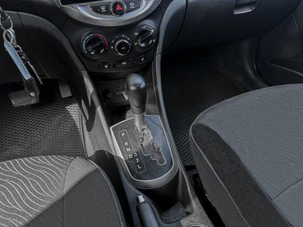 Hyundai Solaris I с пробегом 2011 года, цена 580 000 рублей, 253825 км, седан, Автокод Объявления
