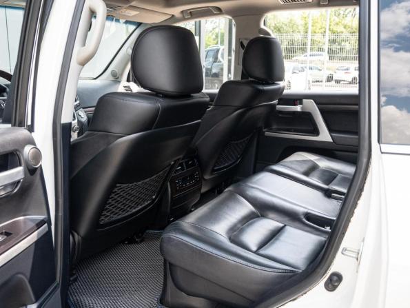 Toyota Land Cruiser 200 Series Рестайлинг 2 с пробегом 2016 года, цена 6 000 000 рублей, 268467 км, внедорожник, Автокод Объявления