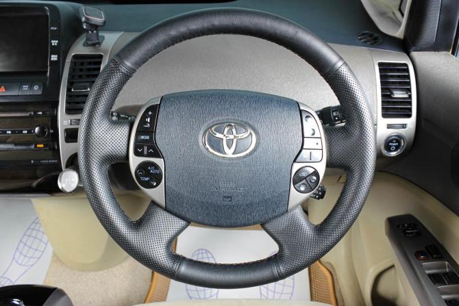Toyota Prius II Рестайлинг (XW20) с пробегом 2008 года, цена 679 000 рублей, 309000 км, лифтбек, Автокод Объявления
