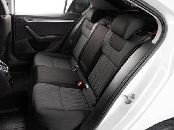 Skoda Octavia III (A7) Рестайлинг с пробегом 2017 года, цена 1 399 000 рублей, 210222 км, лифтбек, Автокод Объявления