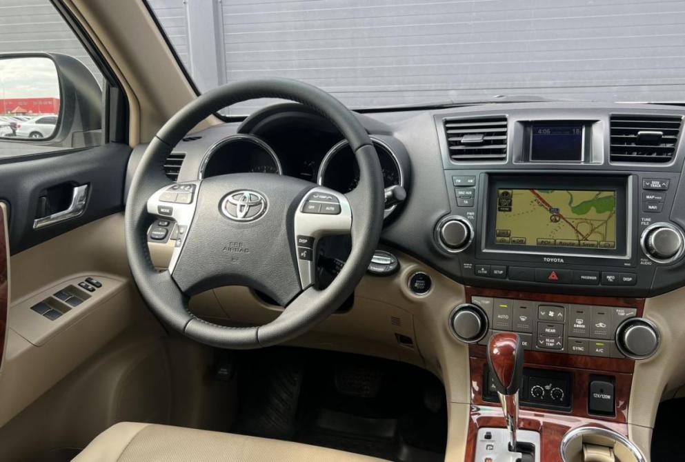 Toyota Highlander II (XU40) Рестайлинг Красноярск  - изображение 15