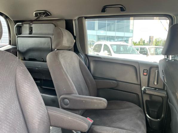 Honda Freed I Рестайлинг с пробегом 2012 года, цена 990 000 рублей, 127000 км, компактвэн, Автокод Объявления