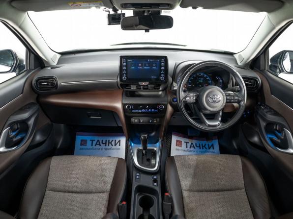 Toyota Yaris Cross с пробегом 2021 года, цена 1 950 000 рублей, 44587 км, внедорожник, Автокод Объявления