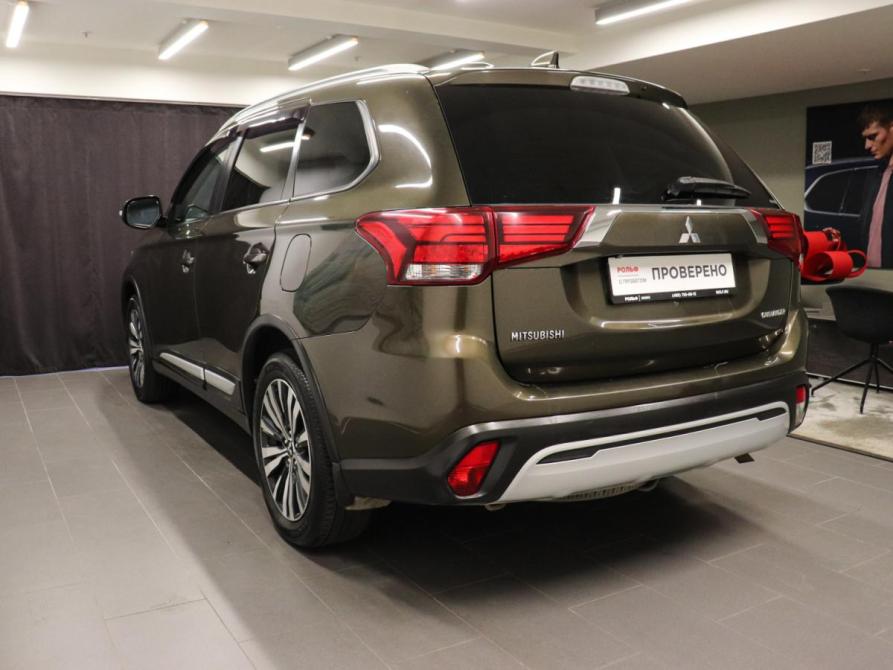 Mitsubishi Outlander III Рестайлинг 3 Химки  - изображение 9