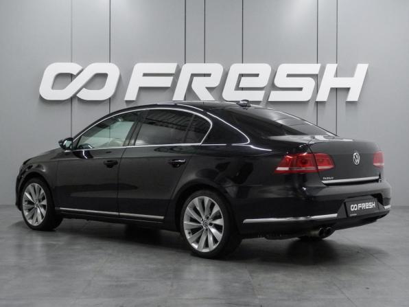 Volkswagen Passat B7 с пробегом 2012 года, цена 959 000 рублей, 197011 км, седан, Автокод Объявления