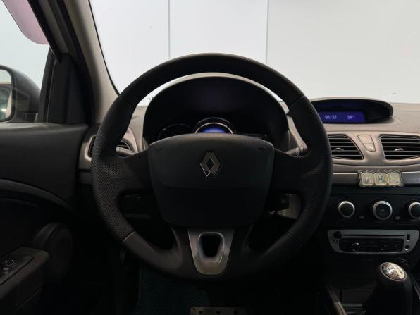 Renault Fluence I с пробегом 2013 года, цена 670 000 рублей, 211524 км, седан, Автокод Объявления
