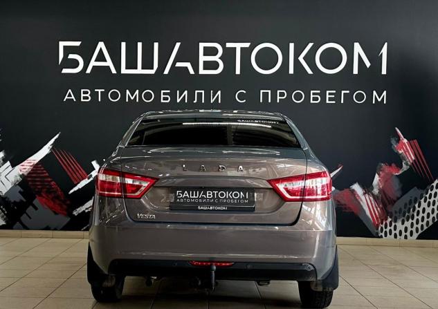 Lada (ВАЗ) Vesta I с пробегом 2018 года, цена 840 000 рублей, 122005 км, седан, Автокод Объявления