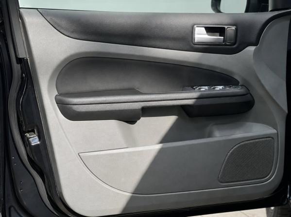 Ford Focus II Рестайлинг с пробегом 2011 года, цена 635 000 рублей, 201000 км, седан, Автокод Объявления