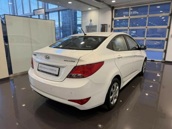 Hyundai Solaris I Рестайлинг с пробегом 2015 года, цена 740 000 рублей, 218038 км, седан, Автокод Объявления