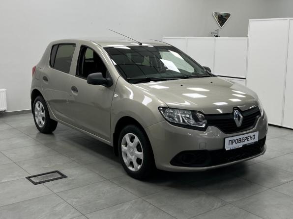 Renault Sandero II с пробегом 2015 года, цена 570 000 рублей, 141377 км, хэтчбек, Автокод Объявления