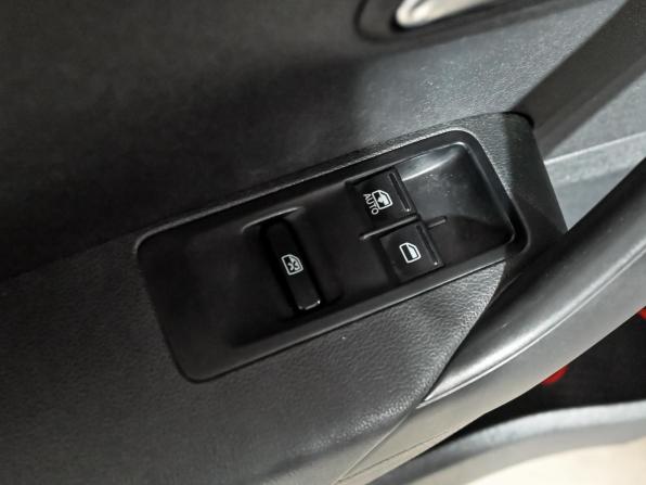 Volkswagen Polo V Рестайлинг с пробегом 2016 года, цена 1 160 000 рублей, 137518 км, седан, Автокод Объявления