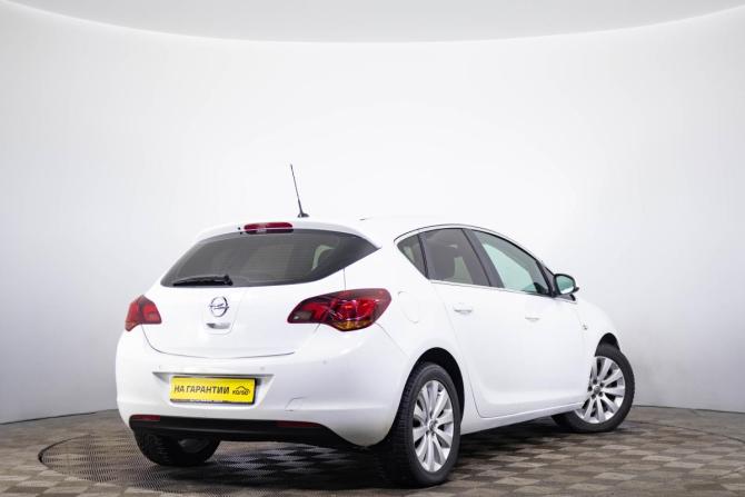 Opel Astra J с пробегом 2011 года, цена 669 000 рублей, 216000 км, хэтчбек, Автокод Объявления