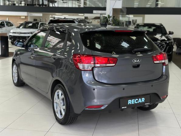 Kia Rio III Рестайлинг с пробегом 2017 года, цена 1 120 000 рублей, 84643 км, хэтчбек, Автокод Объявления