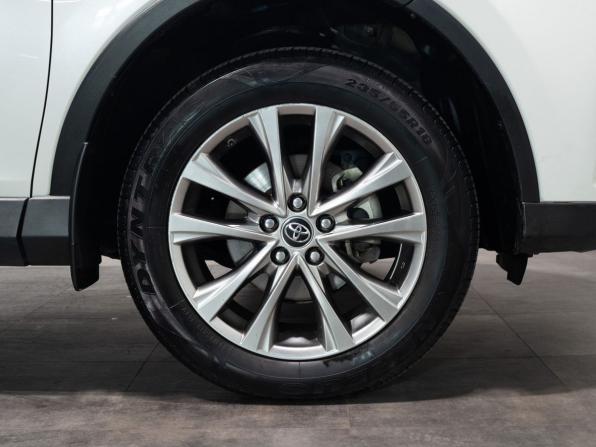 Toyota RAV4 IV (XA40) Рестайлинг с пробегом 2017 года, цена 2 345 000 рублей, 214869 км, внедорожник, Автокод Объявления