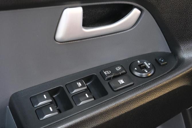 Kia Sportage III с пробегом 2013 года, цена 1 329 000 рублей, 176000 км, внедорожник, Автокод Объявления