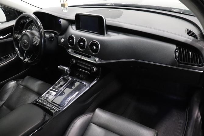 Kia Stinger I с пробегом 2018 года, цена 2 395 000 рублей, 121439 км, лифтбек, Автокод Объявления