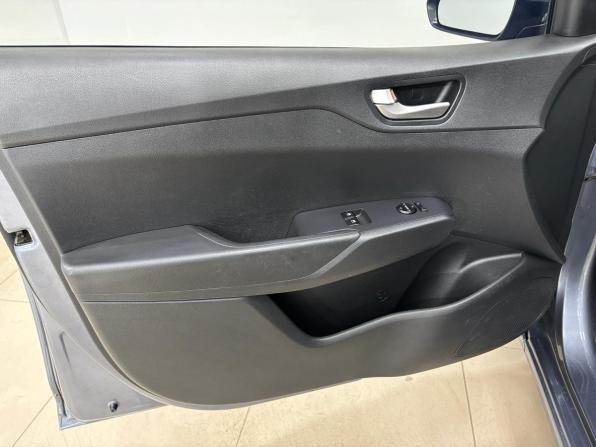 Hyundai Solaris II с пробегом 2017 года, цена 1 160 000 рублей, 139331 км, седан, Автокод Объявления