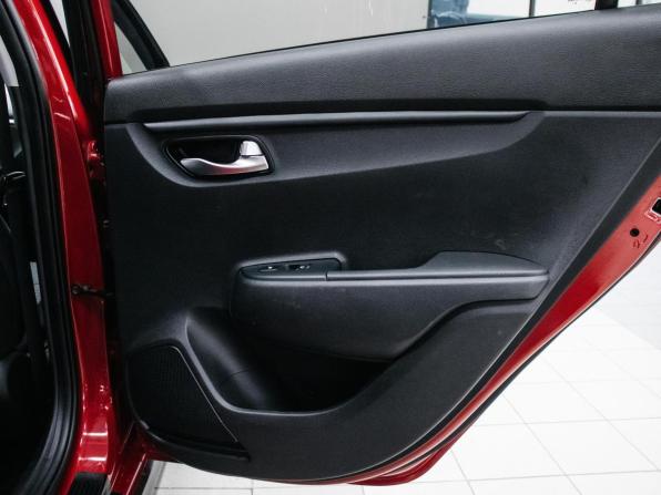 Kia Rio IV Рестайлинг с пробегом 2020 года, цена 1 750 000 рублей, 85104 км, хэтчбек, Автокод Объявления