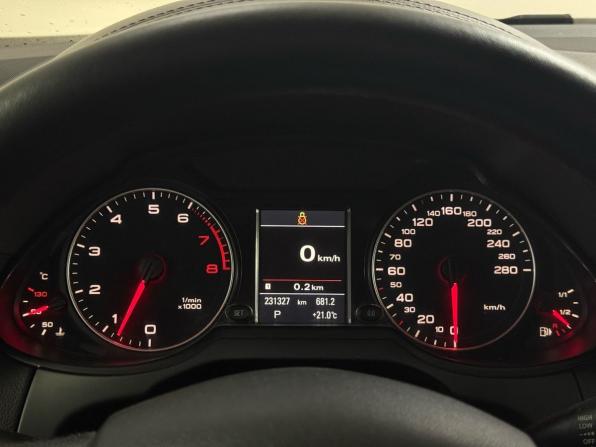 Audi Q5 I (8R) с пробегом 2010 года, цена 970 000 рублей, 231295 км, внедорожник, Автокод Объявления