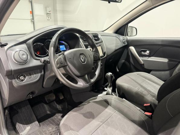 Renault Sandero II с пробегом 2018 года, цена 1 103 421 рубль, 62600 км, хэтчбек, Автокод Объявления