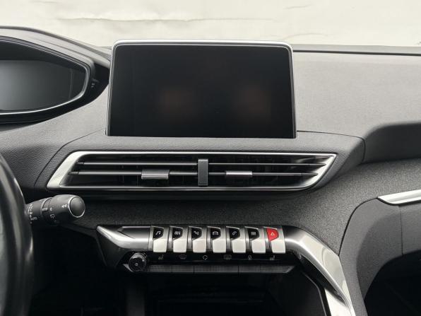 Peugeot 3008 II с пробегом 2017 года, цена 1 490 000 рублей, 119660 км, внедорожник, Автокод Объявления