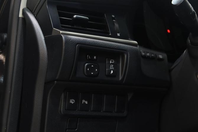 Lexus ES VI с пробегом 2014 года, цена 2 400 000 рублей, 111126 км, седан, Автокод Объявления