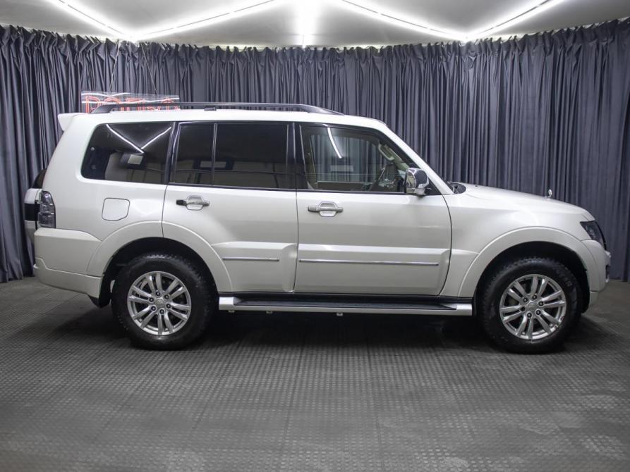Mitsubishi Pajero IV Рестайлинг 2 Москва  - изображение 4