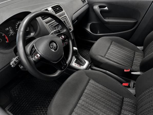 Volkswagen Polo V Рестайлинг с пробегом 2020 года, цена 1 350 000 рублей, 115827 км, седан, Автокод Объявления