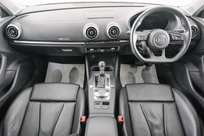 Audi A3 III (8V) Рестайлинг с пробегом 2019 года, цена 2 109 000 рублей, 37500 км, седан, Автокод Объявления