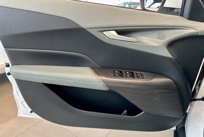 Changan Lamore с пробегом 2024 года, цена 2 019 000 рублей, 22066 км, седан, Автокод Объявления