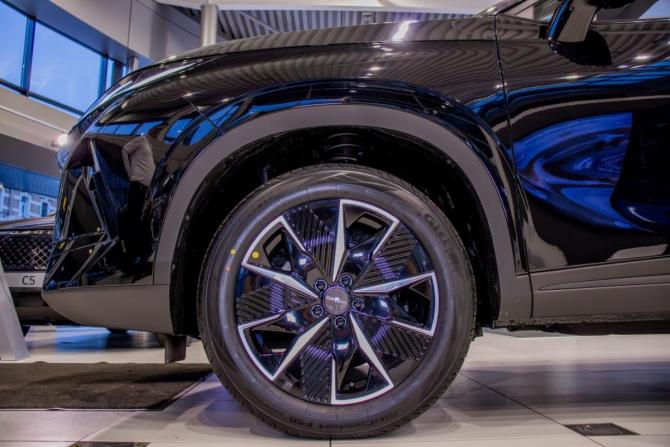 Новый Omoda C5 II 2026 года, цена 2 728 900 рублей, внедорожник, Автокод Объявления