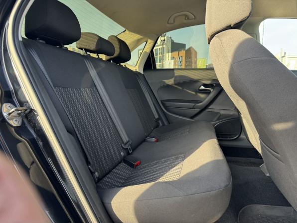 Volkswagen Polo V с пробегом 2015 года, цена 859 000 рублей, 143915 км, седан, Автокод Объявления