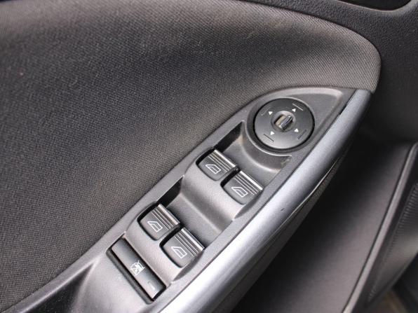 Ford Focus III с пробегом 2012 года, цена 900 000 рублей, 184100 км, седан, Автокод Объявления