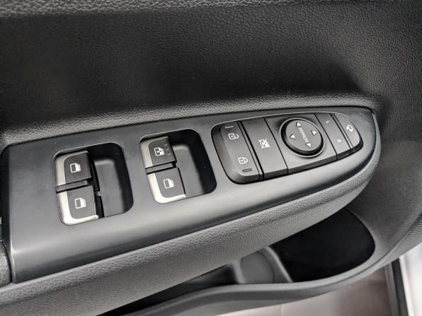 Kia Rio IV Рестайлинг с пробегом 2021 года, цена 1 870 000 рублей, 39296 км, хэтчбек, Автокод Объявления