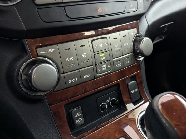 Toyota Highlander II (XU40) Рестайлинг с пробегом 2011 года, цена 1 995 000 рублей, 197930 км, внедорожник, Автокод Объявления